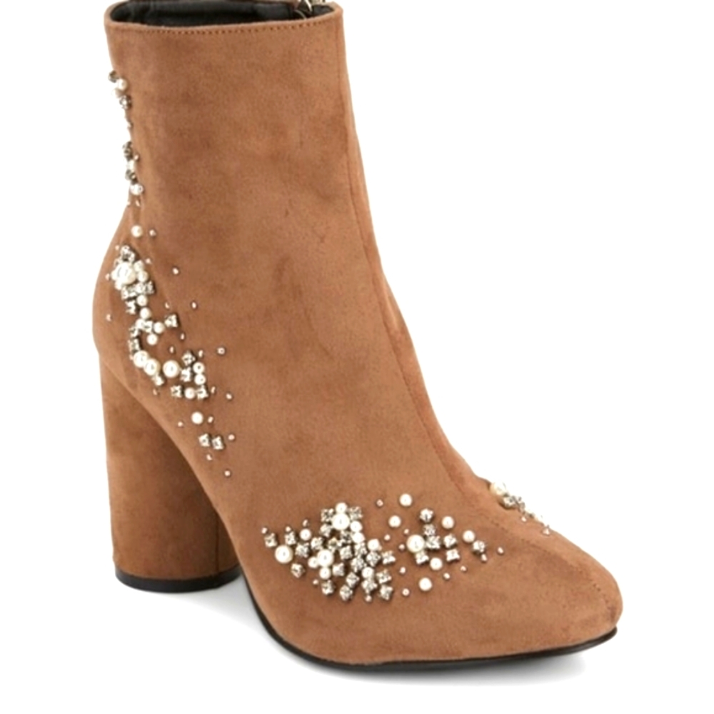 OLIVIA MILLER🩷 Diomede Pearl Rhinestone Booties, shoes, footwear 7+7.5 availa
